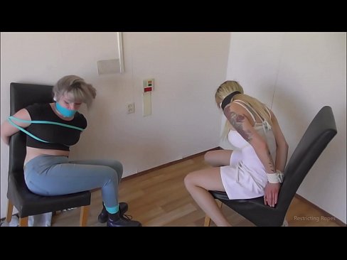 ❤️ Toksomaniulo / ligita kaj buŝoŝtopita / junulino en mizero ❤ Kvalita porno ĉe eo.dewporn.ru ☑